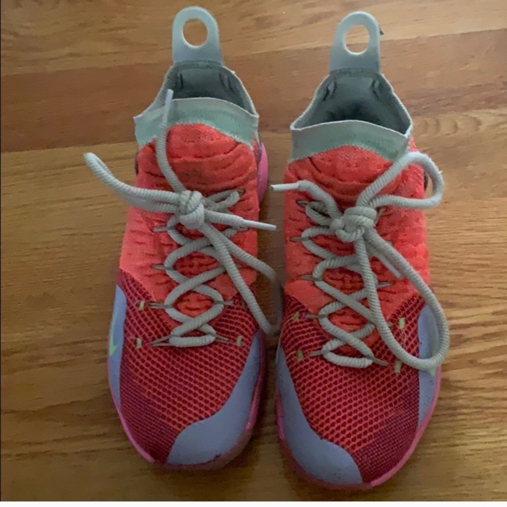 KD basketball shoes